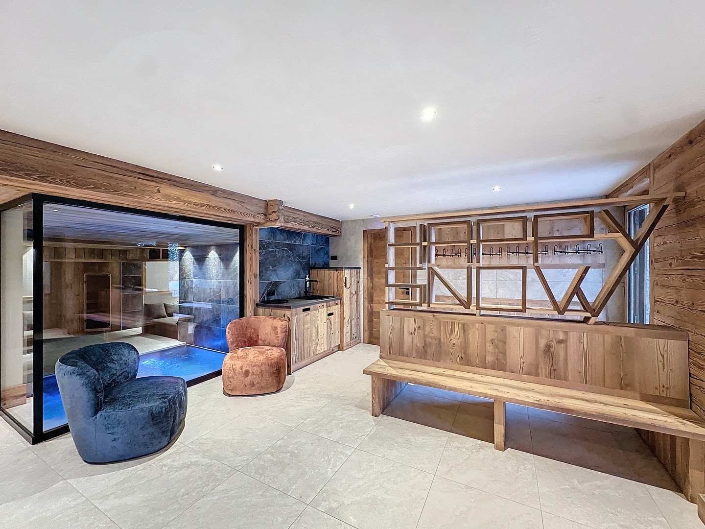 Ski room HappySnow
